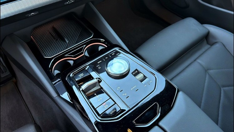 BMW S&eacute;rie i - i5 Pack M