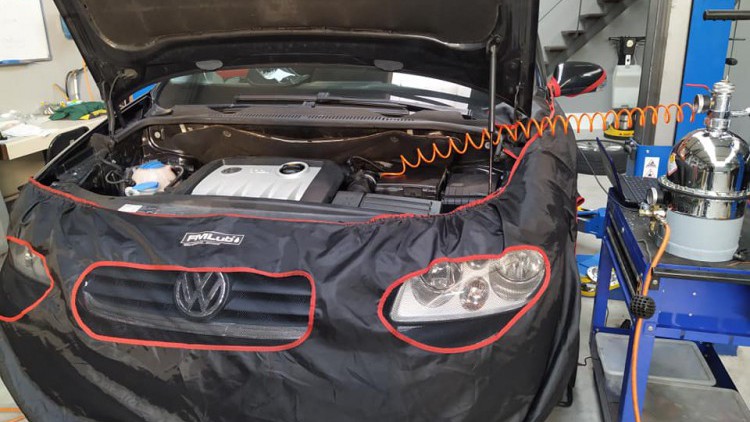 Carros com Quilometragem ou Idade Elevada