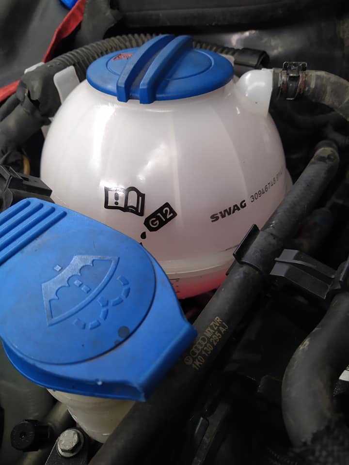 Limpeza de reservat&oacute;rio do l&iacute;quido de refrigera&ccedil;&atilde;o - Oficina ONCar